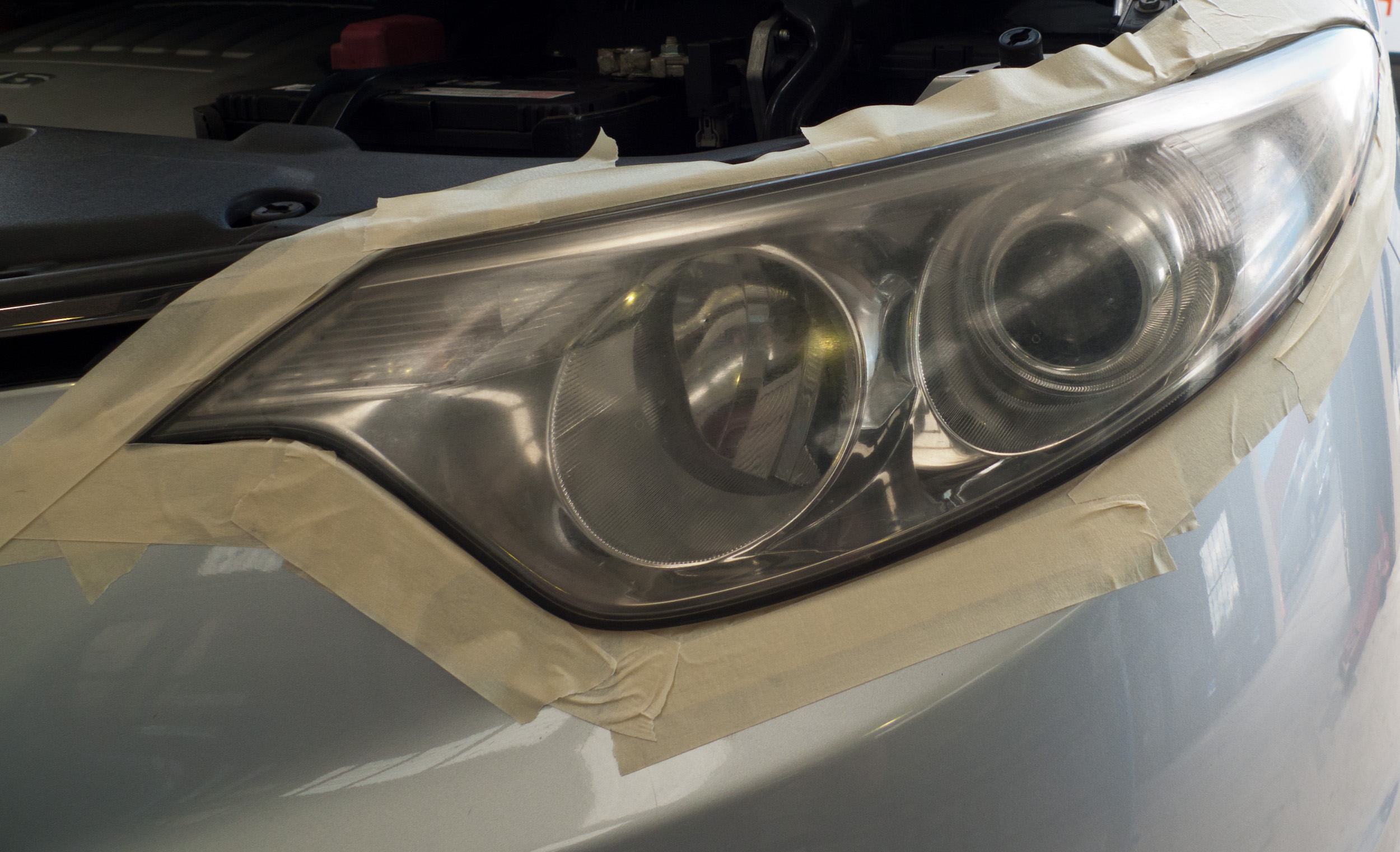 Left headlight before repair